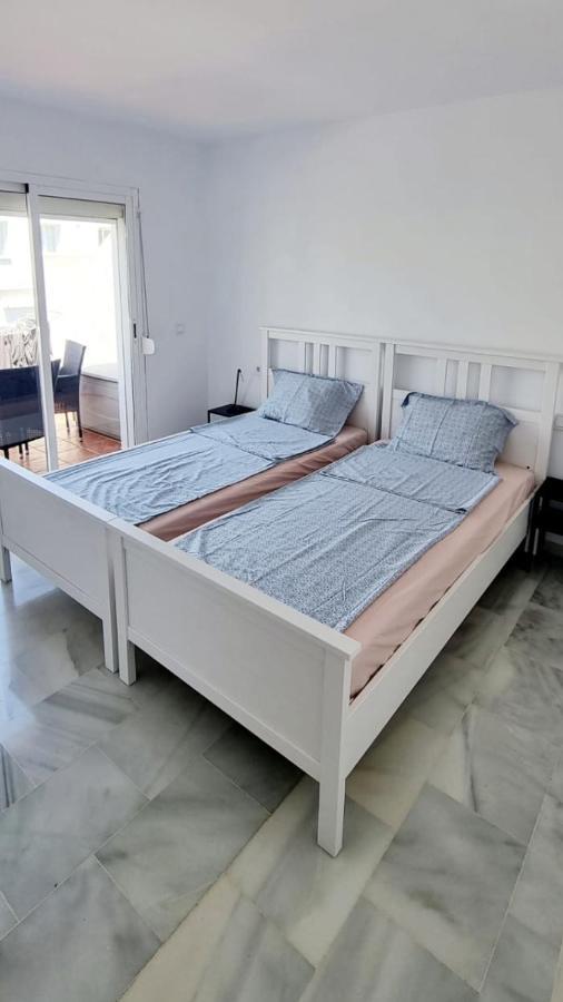 Mijas Holiday Apartment Фуeнхирола Екстериор снимка
