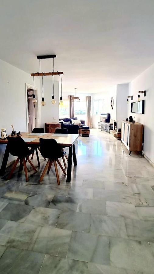 Mijas Holiday Apartment Фуeнхирола Екстериор снимка