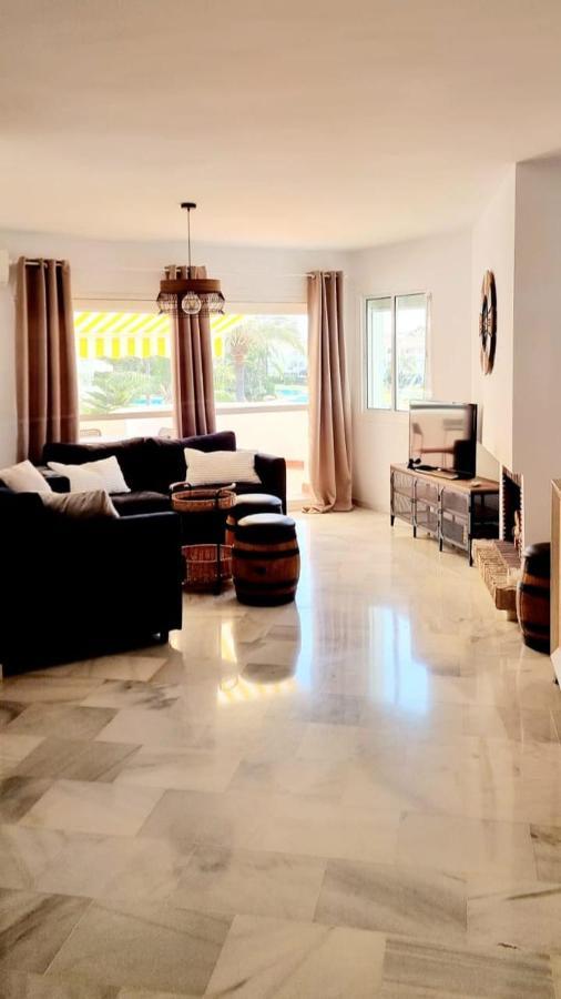 Mijas Holiday Apartment Фуeнхирола Екстериор снимка