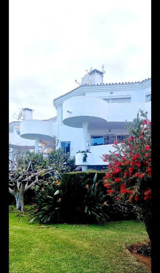 Mijas Holiday Apartment Фуeнхирола Екстериор снимка